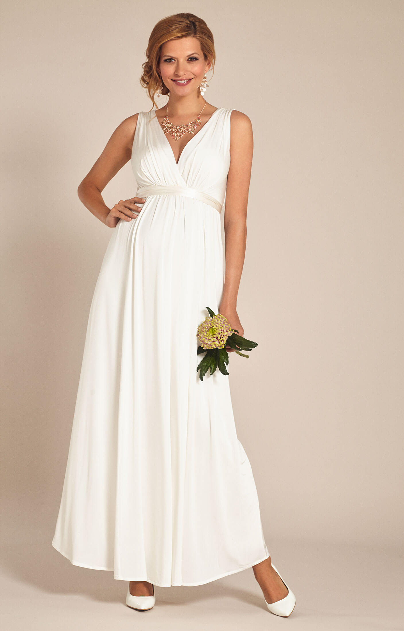 Maternity wedding dress europe