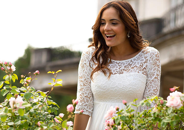 How to Shop for a Wedding Dress Online