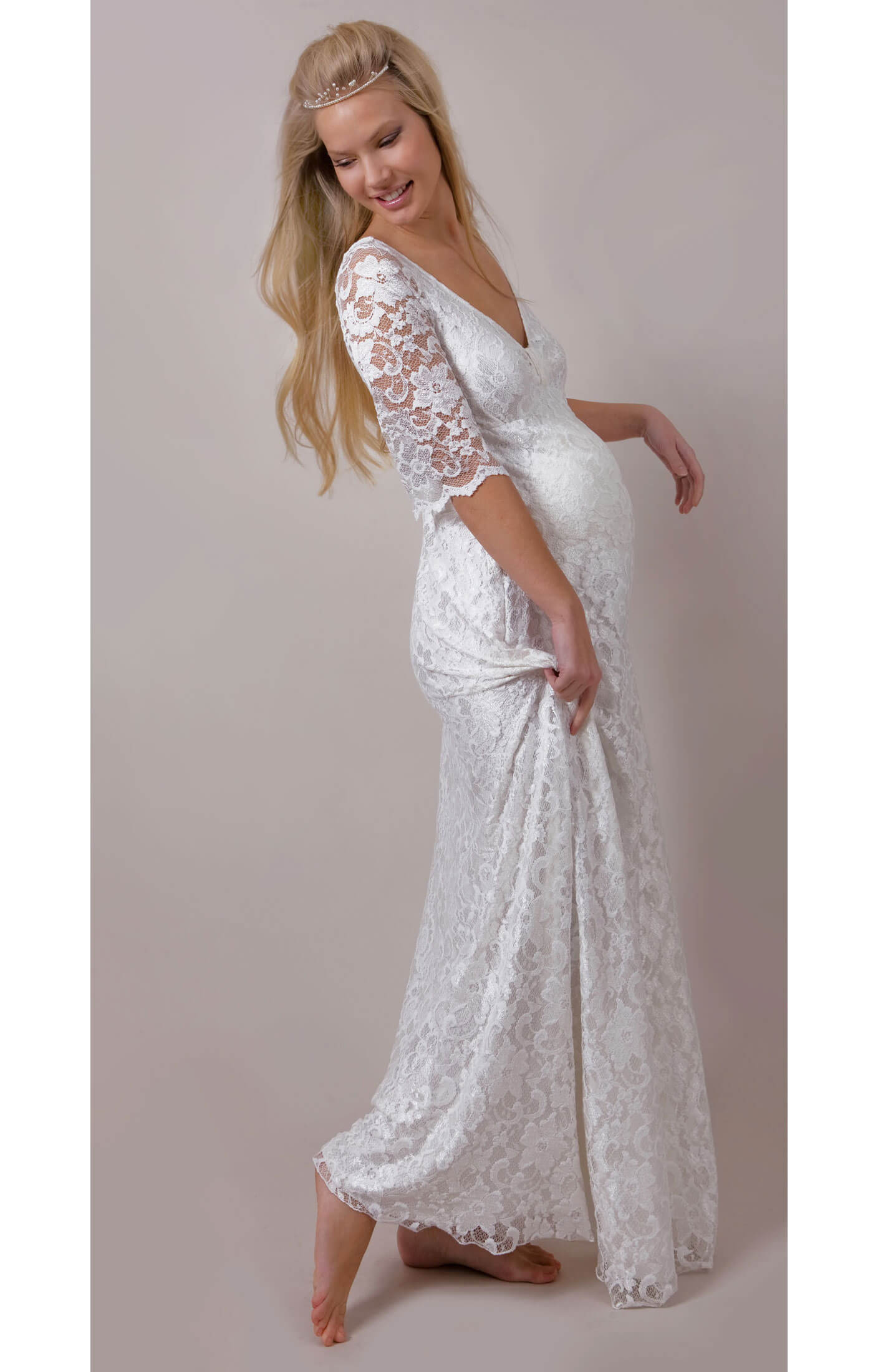 white lace maternity wedding dress