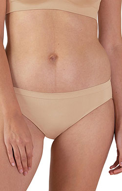 Mid-Rise Seamless Maternity Briefs (Butterscotch Nude)