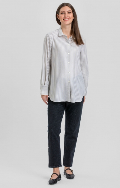 Tapered Maternity Jeans by Tiffany Rose