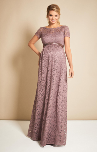 Penlope Spitzen Abendkleid in Vintage Violet by Tiffany Rose